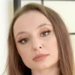Amber Bloom - Polish 34F enhanced big tits model profile photo