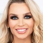 Katy Ann - American 42J enhanced big tits model profile photo