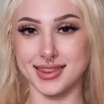 Skylar Vox - American 32DD enhanced big tits model profile photo