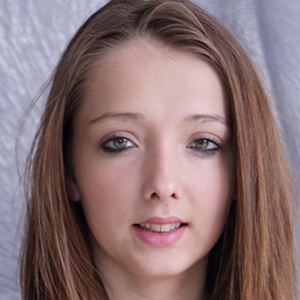 Lucie Wilde - Czech 34L natural big tits model profile photo